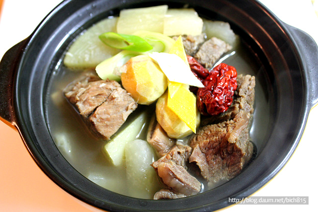 설날맞이 손님상에 좋은 시원한 갈비탕