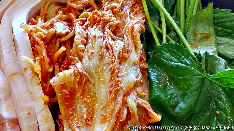 곰취를 이용한 요리 곰취 묵은지 삽겹살