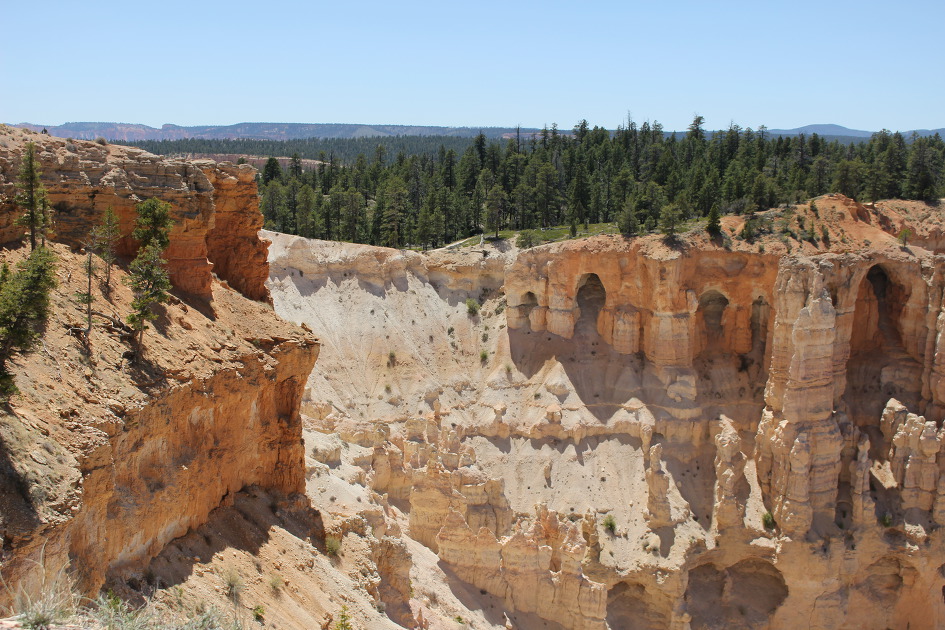 [Bryce Canyon NP]붉은색,주황색, 분홍색이 선명한 후두가 만든 마치 다른 세상 같은 미로[그랜드 서클 여행 #5]