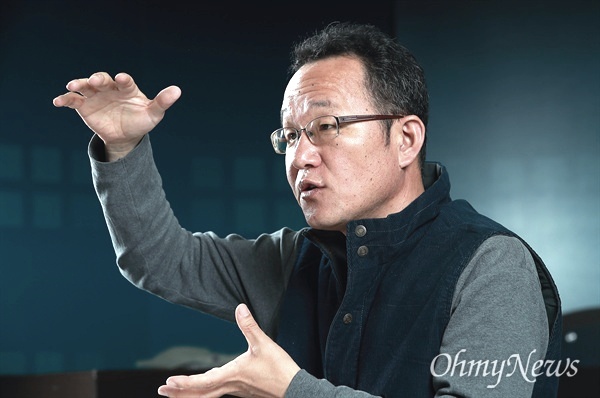 [다시, 국보법②] 법정에서 상영된 '북한영화' "지금 검찰이 그러면 미쳤다고 할 것" 